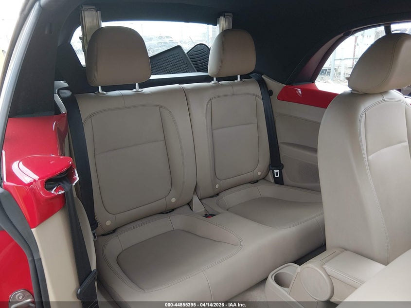 2013 Volkswagen Beetle 2.5L VIN: 3VW5P7AT5DM817774 Lot: 44855395