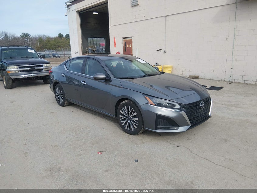 2023 NISSAN ALTIMA SV FWD