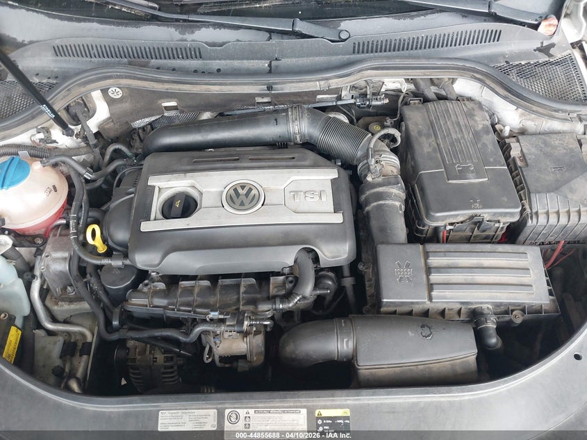 2015 Volkswagen Cc 2.0T R-Line VIN: WVWBP7AN2FE828876 Lot: 44855688