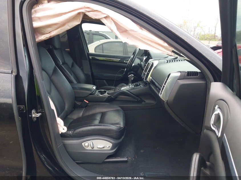 2013 PORSCHE CAYENNE DIESEL · Photo 5