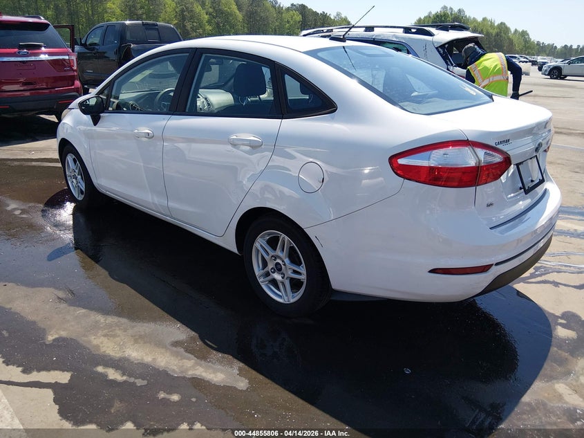 2017 Ford Fiesta 1.6 Se white Lot 111044855806 Vin 3FADP4BJ8HM129127
