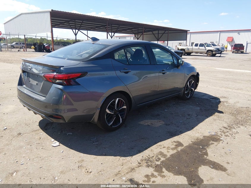 2024 Nissan Versa 1.6 Sr