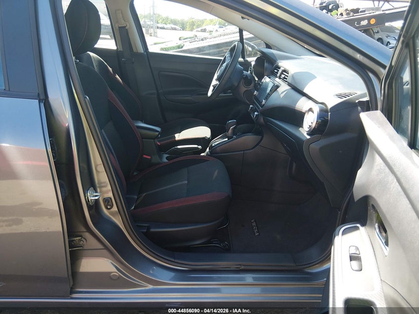 2024 Nissan Versa 1.6 Sr