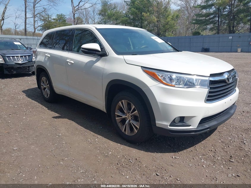2015 Toyota Highlander Le Plus V6 VIN: 5TDBKRFH4FS074421 Lot: 44856228
