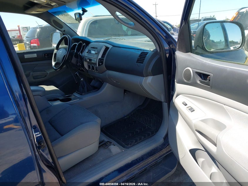 2005 Toyota Tacoma Base V6