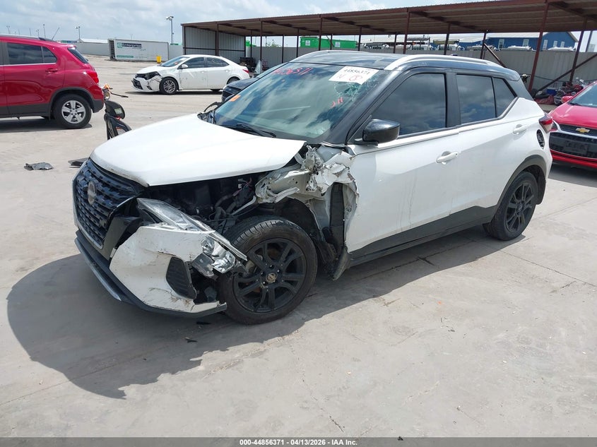 2022 NISSAN KICKS auction photo 2