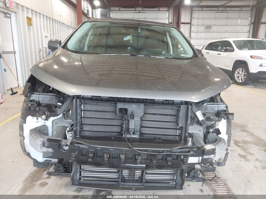 2FMPK4J97RBB13352 2024 Ford Edge 2.0 Sel grey