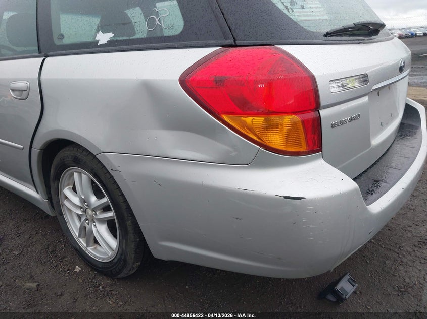 2005 Subaru Legacy 2.5I Limited VIN: 4S3BP626957303818 Lot: 44856422