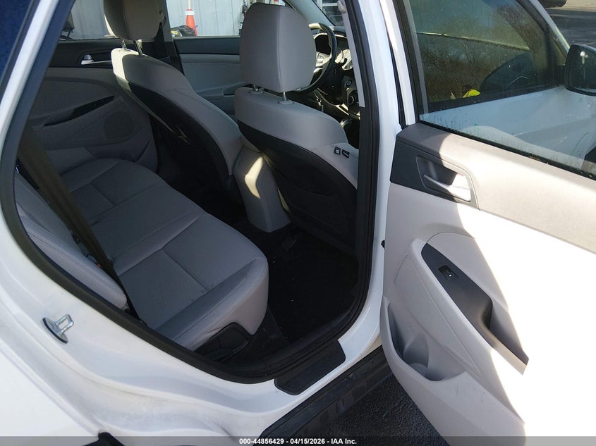 VIN KM8J33A46LU193648 2020 HYUNDAI TUCSON VALUE
