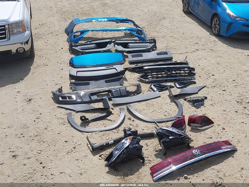 2024 Volkswagen Atlas Cross Sport 2.0T Sel R-Line VIN: 1V2AE2CAXRC222321 Lot: 44856456