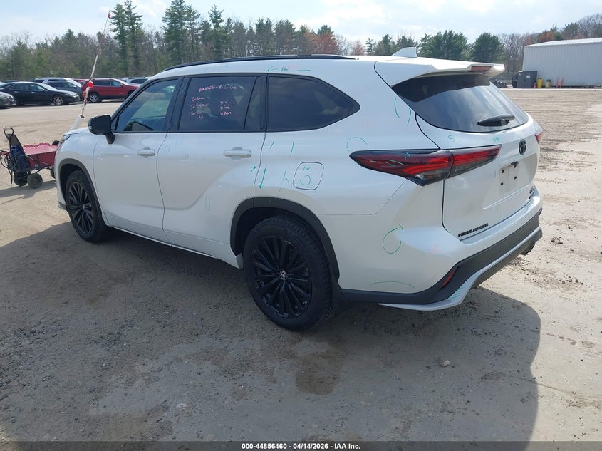 5TDKDRBH1RS560981 2024 Toyota Highlander 2.4 Xse white