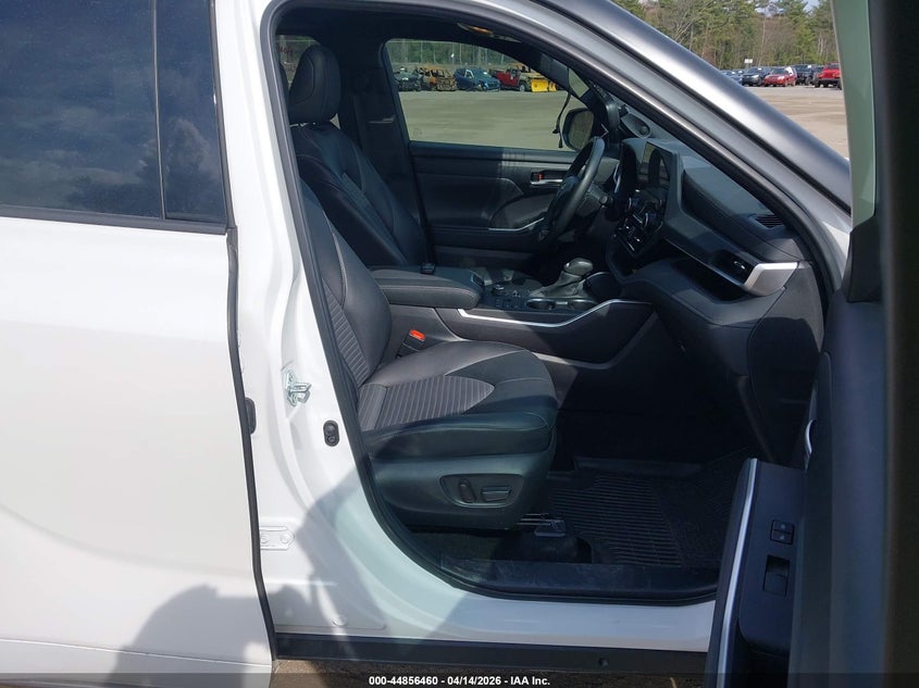 2024 Toyota Highlander 2.4 Xse white Lot 111044856460 Vin 5TDKDRBH1RS560981