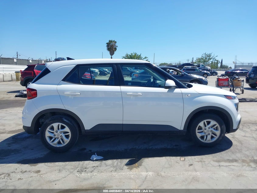 2021 Hyundai Venue Se VIN: KMHRB8A31MU072652 Lot: 44856481
