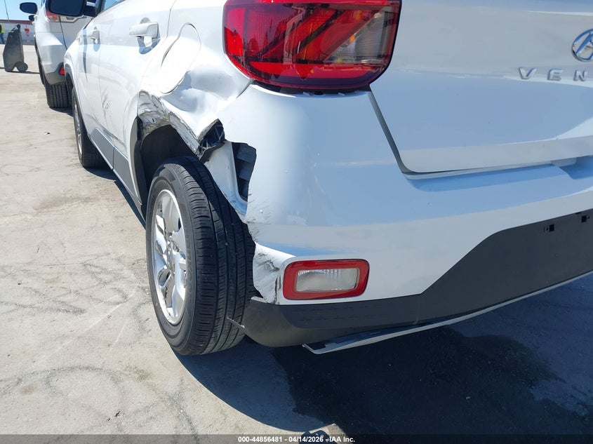 2021 Hyundai Venue Se VIN: KMHRB8A31MU072652 Lot: 44856481