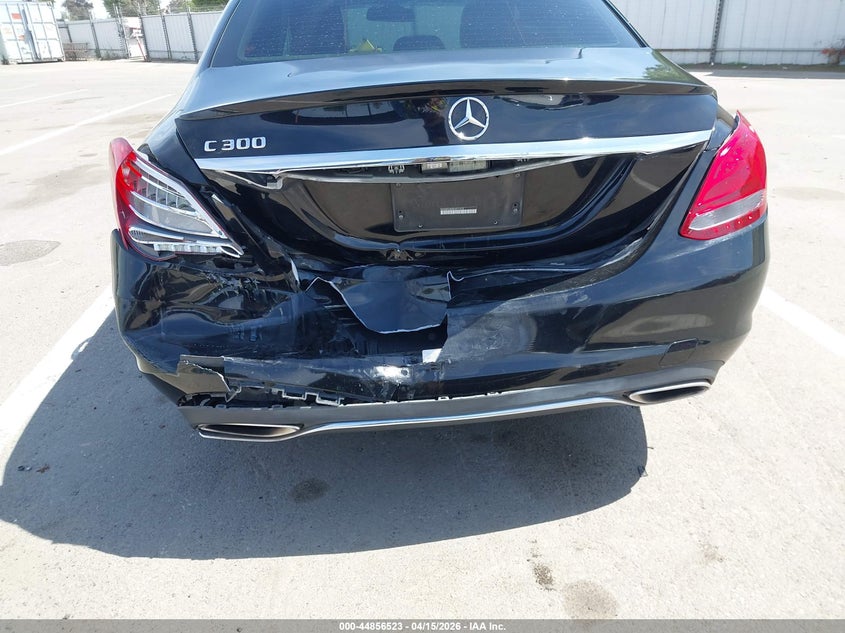 2015 Mercedes-Benz C 300 VIN: 55SWF4JB4FU071470 Lot: 44856523
