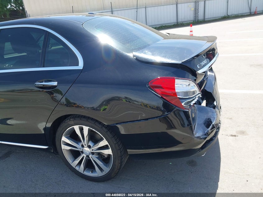 2015 Mercedes-Benz C 300 VIN: 55SWF4JB4FU071470 Lot: 44856523