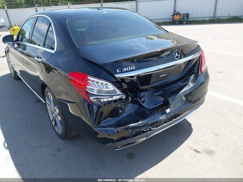 2015 Mercedes-Benz C 300 VIN: 55SWF4JB4FU071470 Lot: 44856523