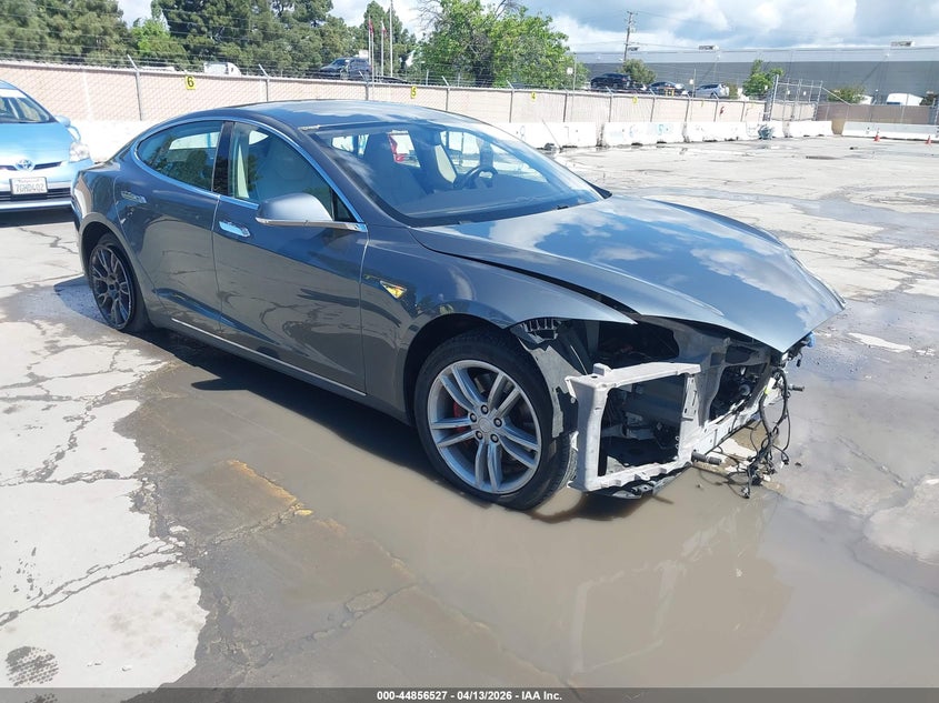 2014 Tesla Model S P85