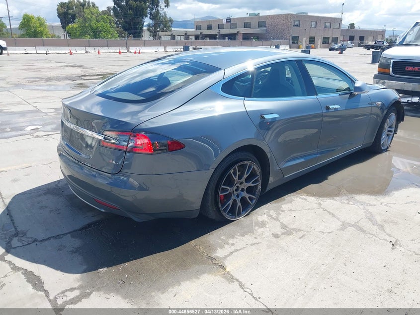 2014 Tesla Model S P85