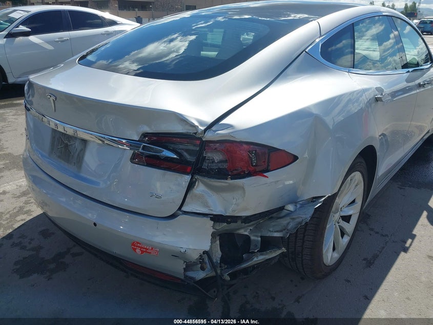 2017 Tesla Model S 60/75 VIN: 5YJSA1E15HF217652 Lot: 44856595