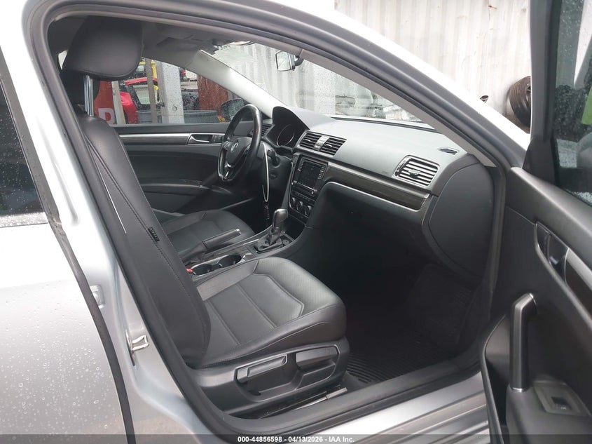 2018 Volkswagen Passat 2.0T Se