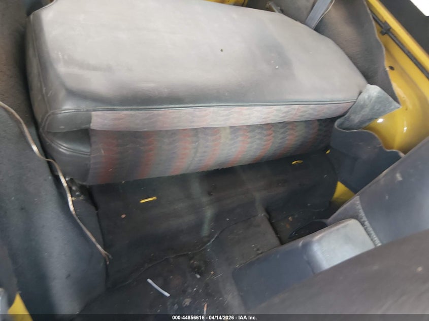 2000 Jeep Wrangler Sport VIN: 1J4FA49S2YP749270 Lot: 44856616