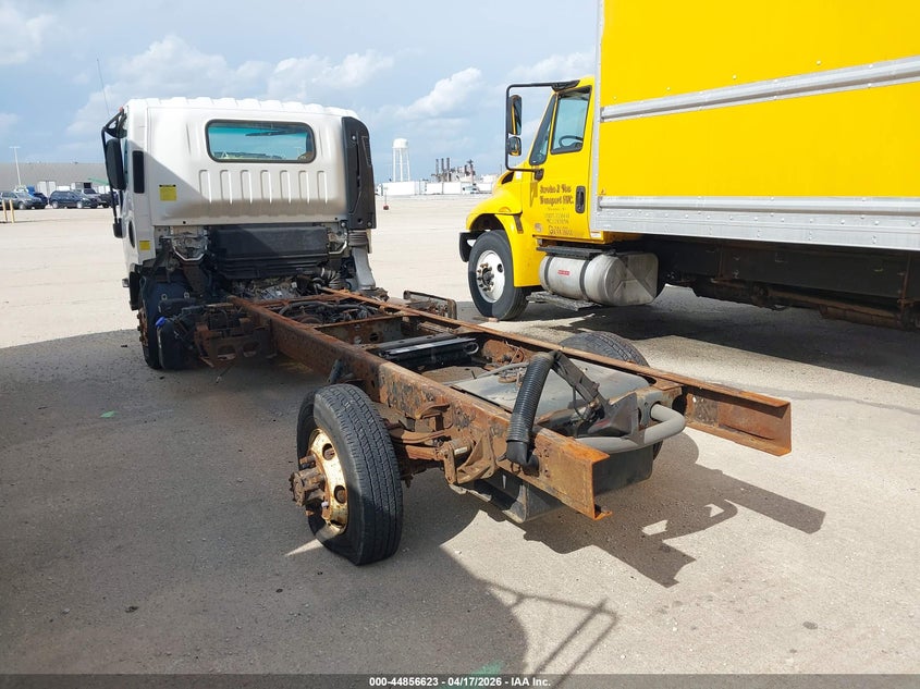 2015 ISUZU NPR DSL REG AT auction photo 3