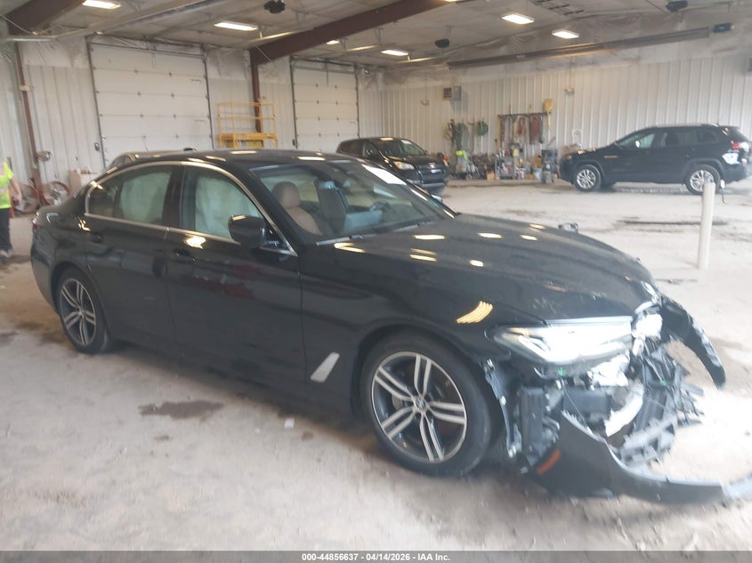 Vin: wba13bj05mwx09710, lot: 45353945, bmw 530i xdrive 2021 img_1