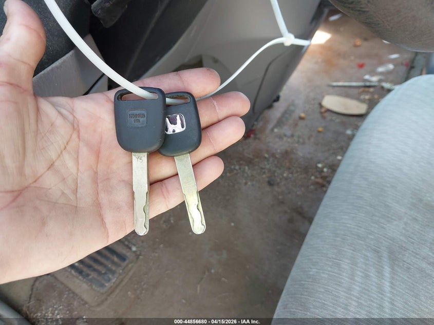 2004 Honda Odyssey Lx VIN: 5FNRL18564B063356 Lot: 44856680