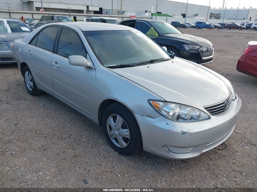 2005 Toyota Camry Le
