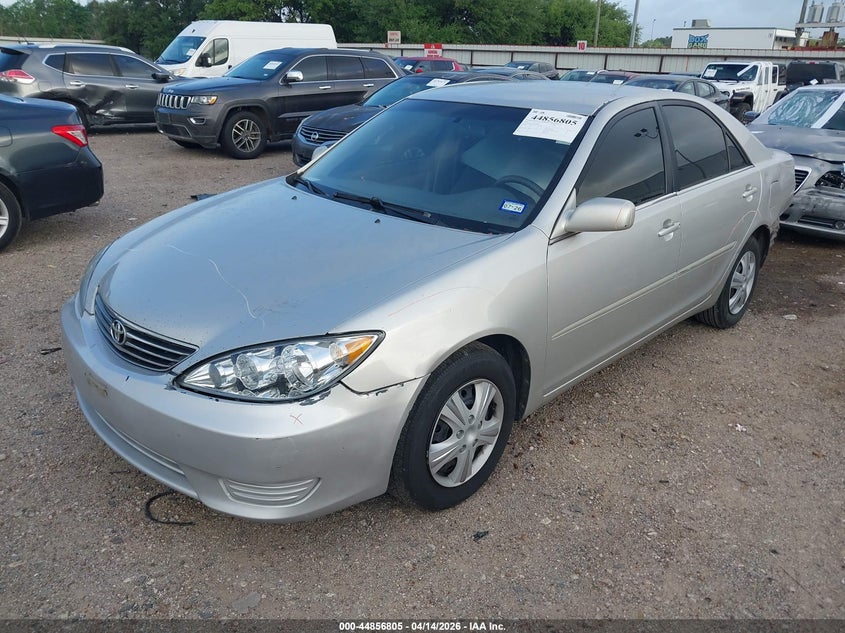2005 Toyota Camry Le