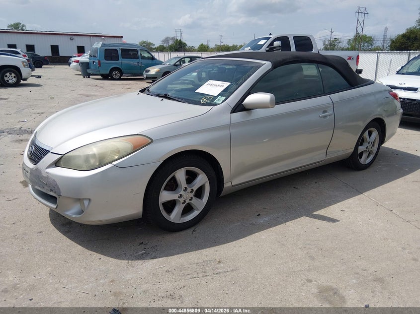 2005 Toyota Camry Solara Se