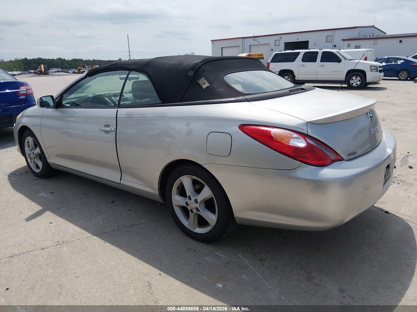 2005 Toyota Camry Solara Se