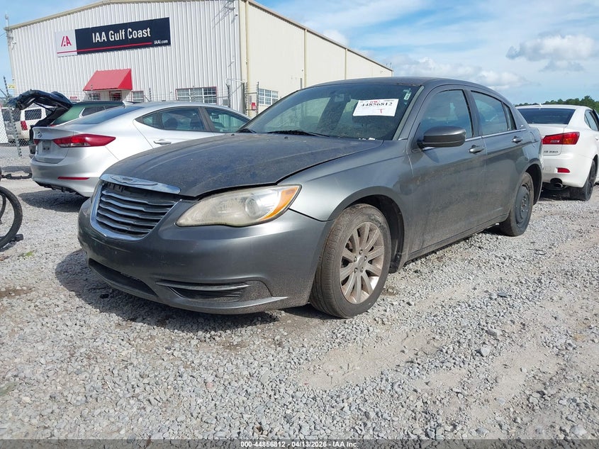 2013 Chrysler 200 Touring