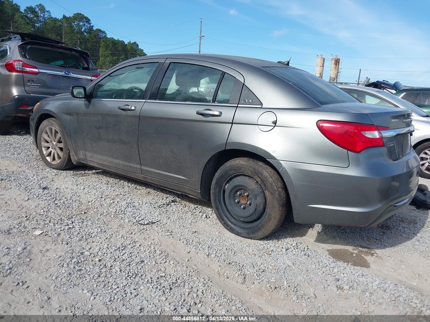 2013 Chrysler 200 Touring