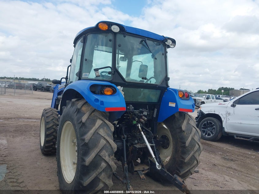 2017 NEW HOLLAND TRACTOR auction photo 3