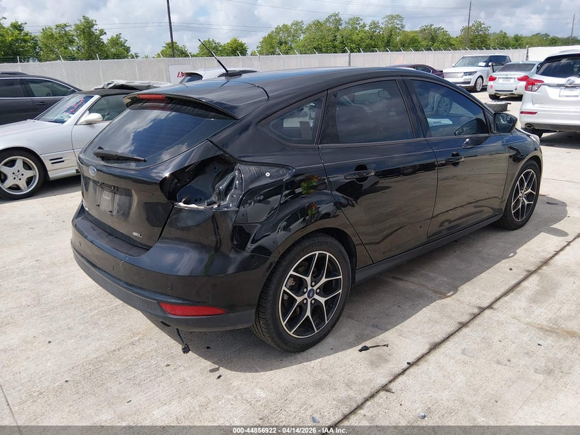 1FADP3M26HL269842 2017 Ford Focus 2.0 Sel black