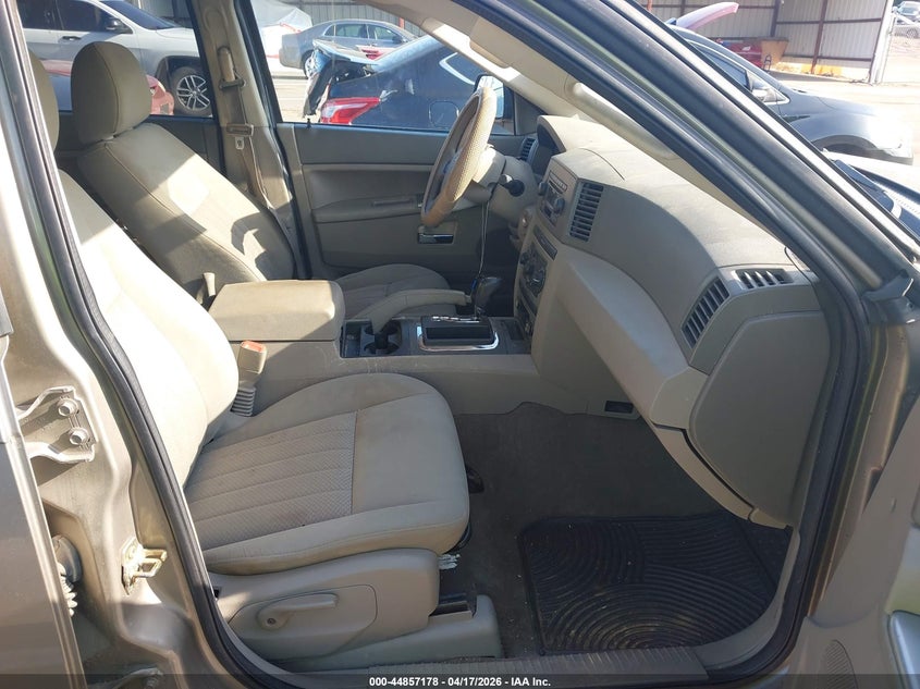 2006 Jeep Grand Cherokee Laredo