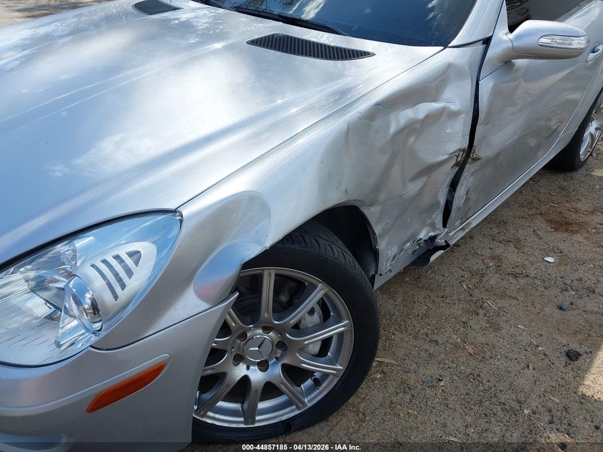 2005 Mercedes-Benz Slk 350 VIN: WDBWK56F65F040700 Lot: 44857185