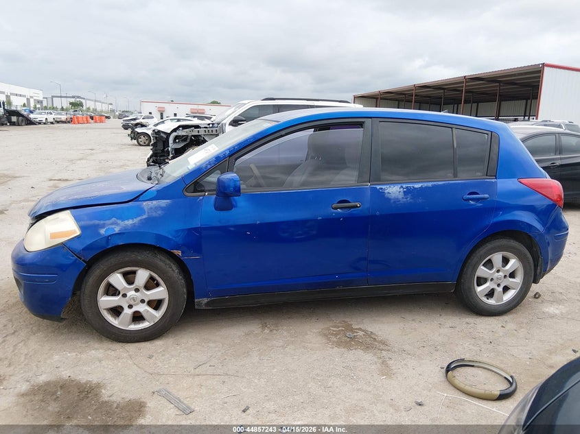 2009 Nissan Versa 1.8S VIN: 3N1BC13E29L402229 Lot: 44857243