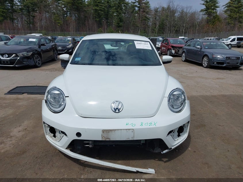2019 Volkswagen Beetle 2.0T Final Edition Se/2.0T Final Edition Sel/2.0T S VIN: 3VWFD7AT1KM715849 Lot: 44857263