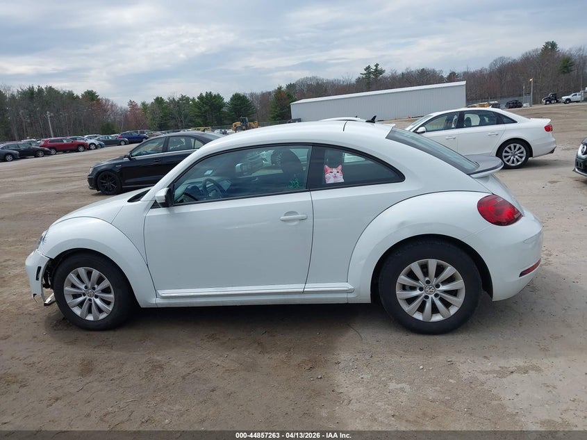2019 Volkswagen Beetle 2.0T Final Edition Se/2.0T Final Edition Sel/2.0T S VIN: 3VWFD7AT1KM715849 Lot: 44857263