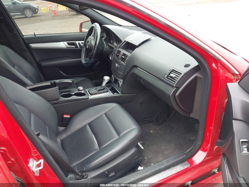 2010 Mercedes-Benz C 300 Luxury 4Matic/Sport 4Matic