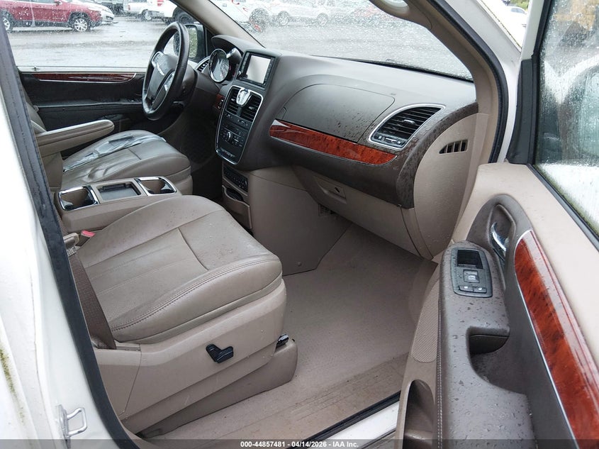 2012 Chrysler Town & Country Touring-L