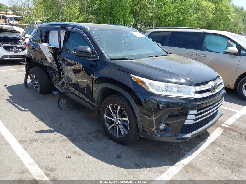 2019 TOYOTA HIGHLANDER XLE