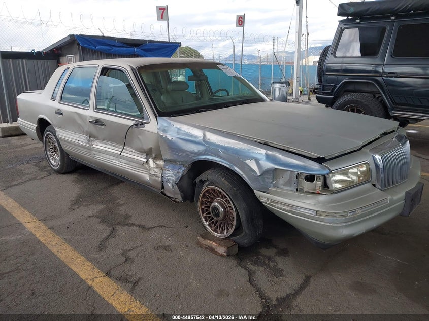 1997 Lincoln Town Car Executive