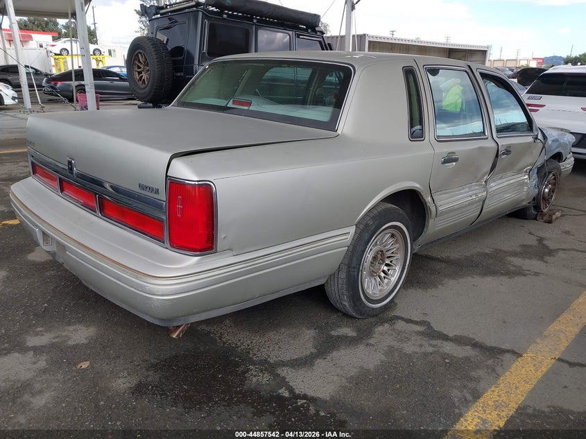 1997 Lincoln Town Car Executive