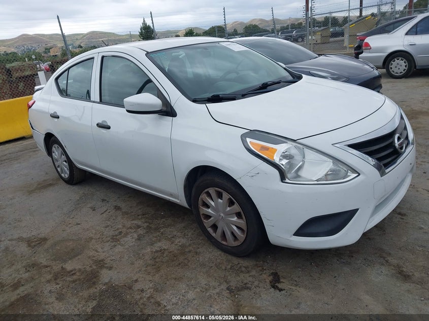 NISSAN VERSA 2017. Lot# 44857614. VIN 3N1CN7AP1HL906243. Photo 1