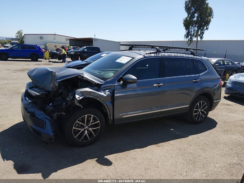 2020 Volkswagen Tiguan 2.0T Se/2.0T Se R-Line Black/2.0T Sel VIN: 3VV3B7AX1LM036536 Lot: 44857712