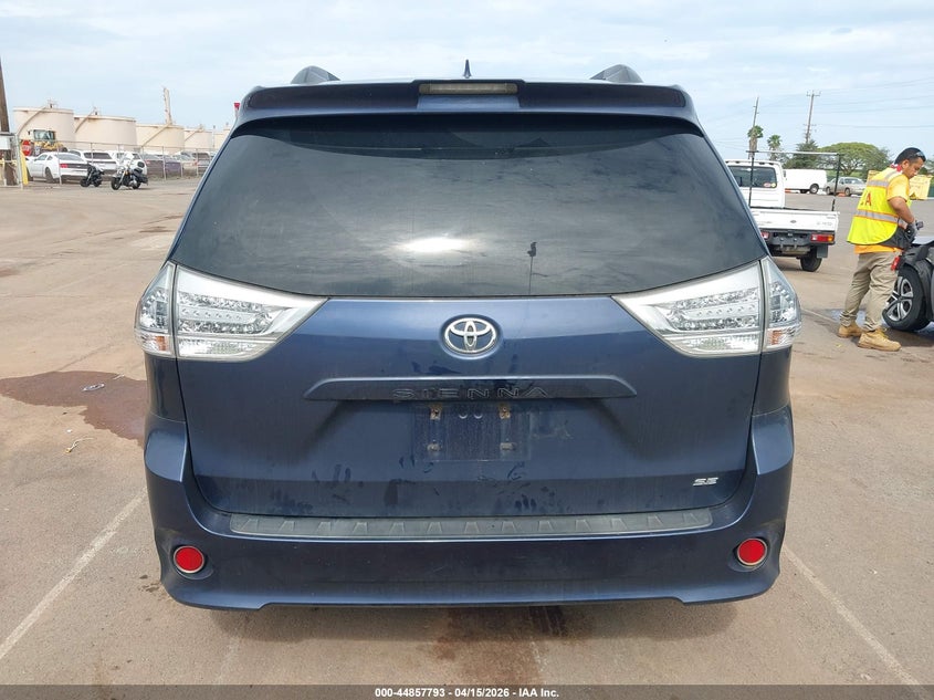 2018 Toyota Sienna Se 8 Passenger/Se Premium 8 Passenger VIN: 5TDXZ3DCXJS945241 Lot: 44857793
